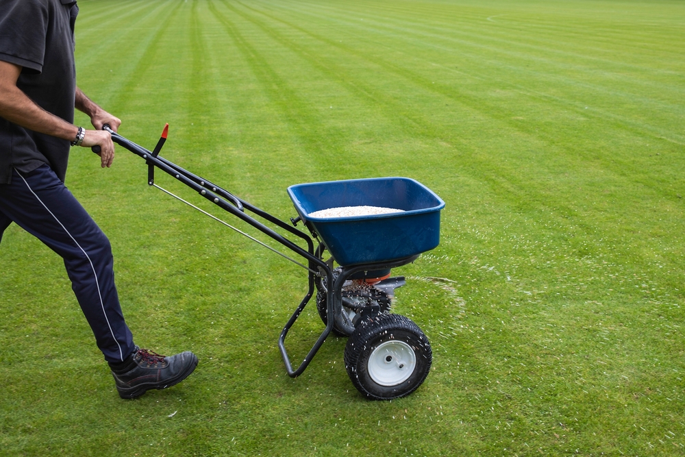 Lawn Maintenance Services Near Me in Grosse Pointe Woods, MI | Paradise Garden Landscaping