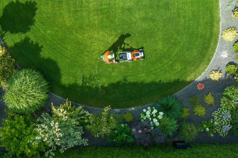 Landscaping Companies Near Me in West Bloomfield, MI | Paradise Garden Landscaping